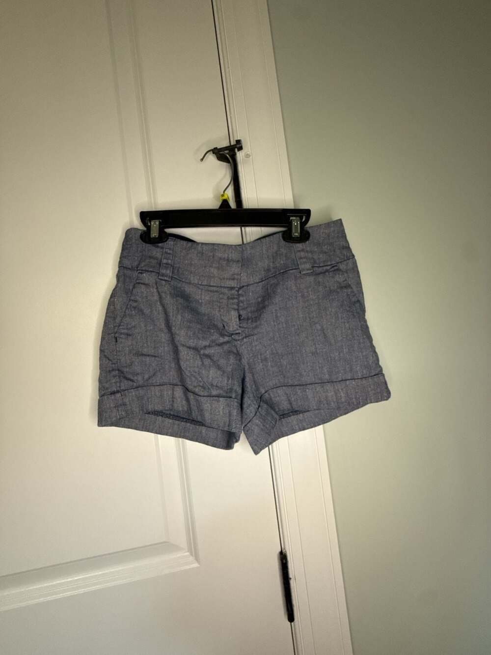 Express Blue Chambray Midi Mid Rise Cuffed Shorts